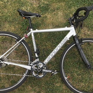 2013 Cannondale Caadx5-c银色,灰色或裸露的金属